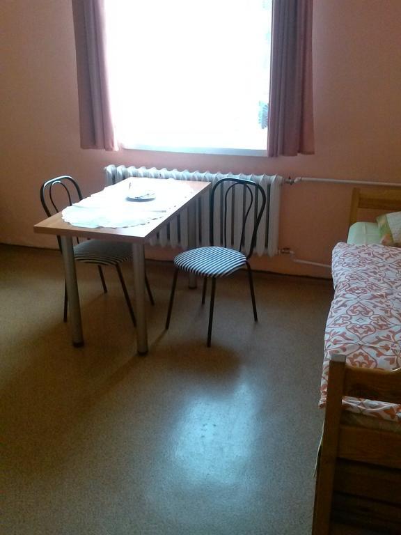 Auberge de jeunesse Pod Zielonym Kogutem à Duszniki Zdrój Chambre photo